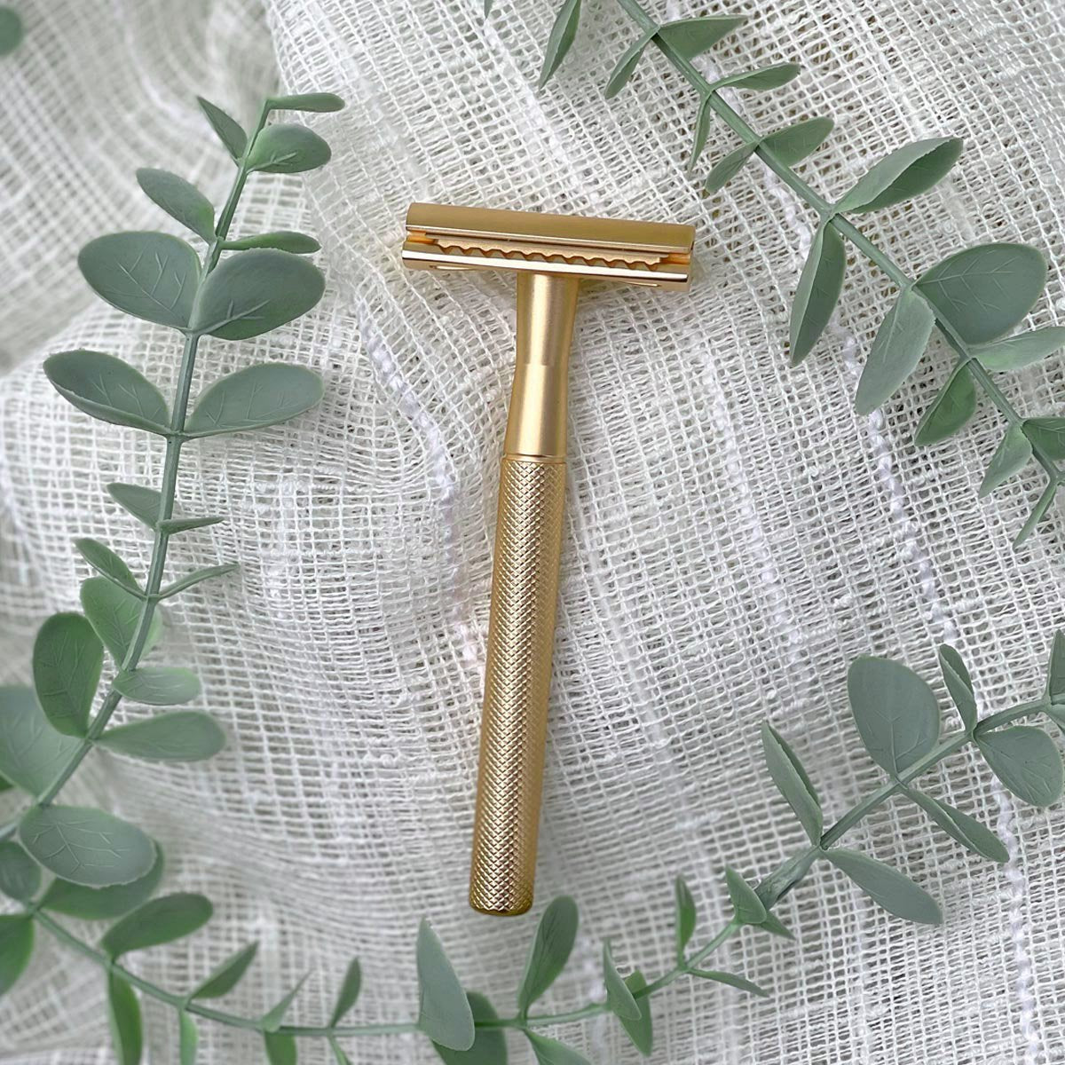 Easy To Razor Reusable Safety Razor | Brush It On